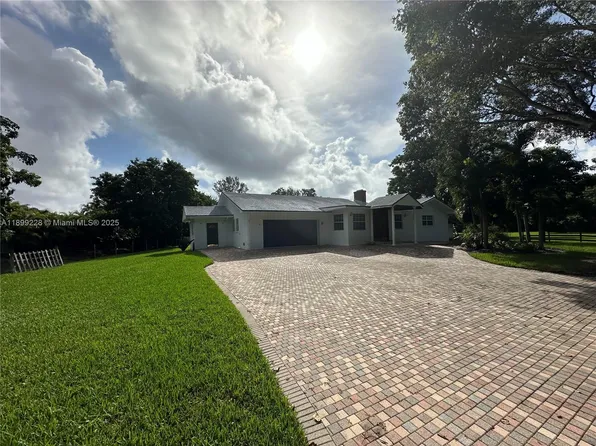 6300 SW 181st Ln, Southwest Ranches, FL 33331