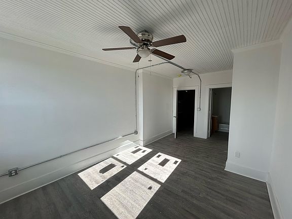 2nd image of 69040 Main St