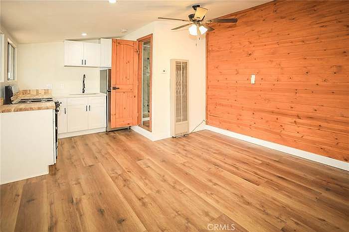 1st image of 576 Knight Ave #2