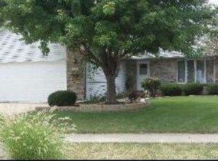 23 Old Farm South Ct, Bradley, IL 60915