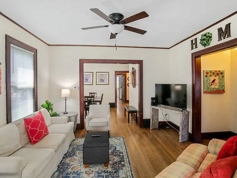 518 N Sheridan Rd #1 — Photo 2