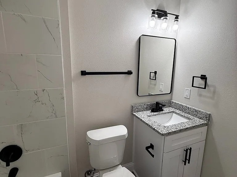 517 Cherry Ln — Photo 8