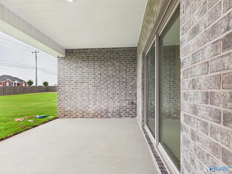 18072 Longleaf Dr — Photo 38