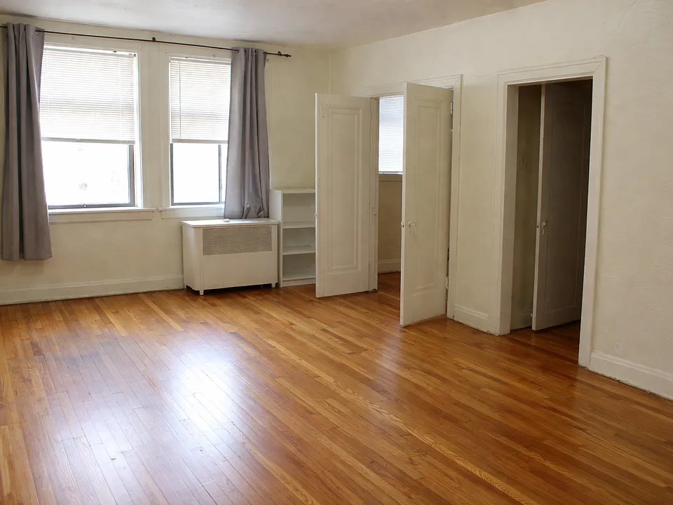 Studio unit $1055