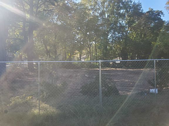 4th image of 1101 N Buchanan Blvd #24