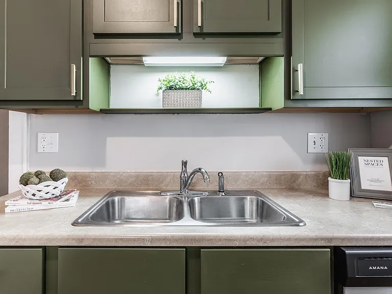 5330 N College Ave — Photo 5