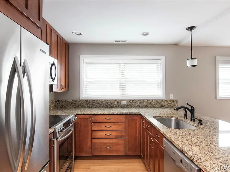 610 Forest Ct #2 — Photo 14