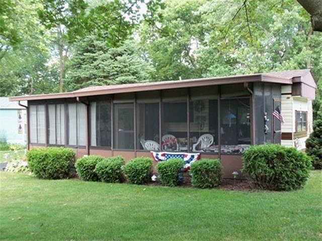 1st image of 410 Skyline Dr