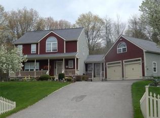 10 Elmwood Dr, Berkley, MA 02779