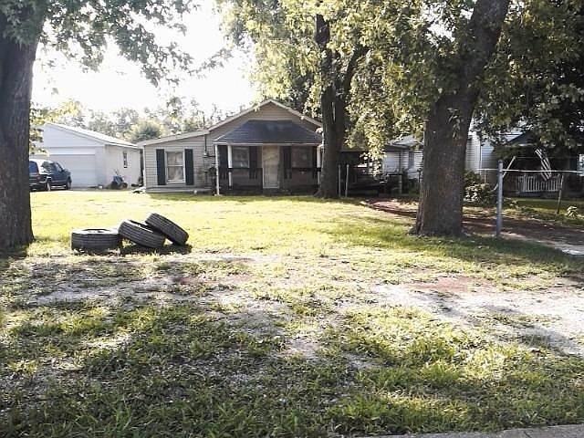 2nd image of 132 Henton Rd