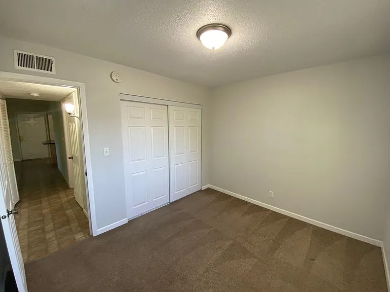 1115-1120 Doreen Ct — Photo 40