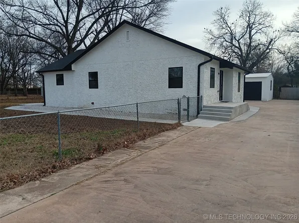 234 E 147th St S, Glenpool, OK 74033