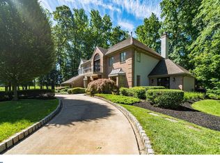 8 Keswick Dr, Voorhees, NJ 08043