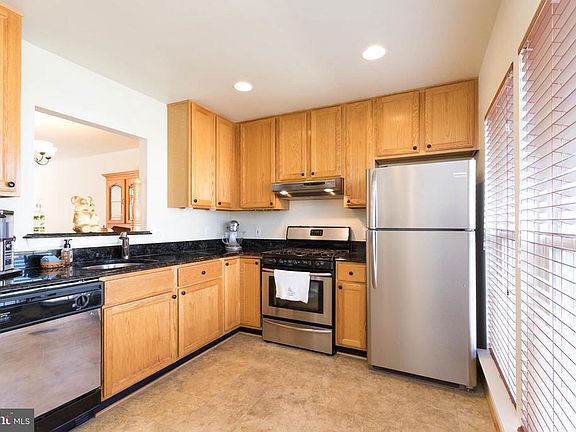 5th image of 12071 Country Mill Dr