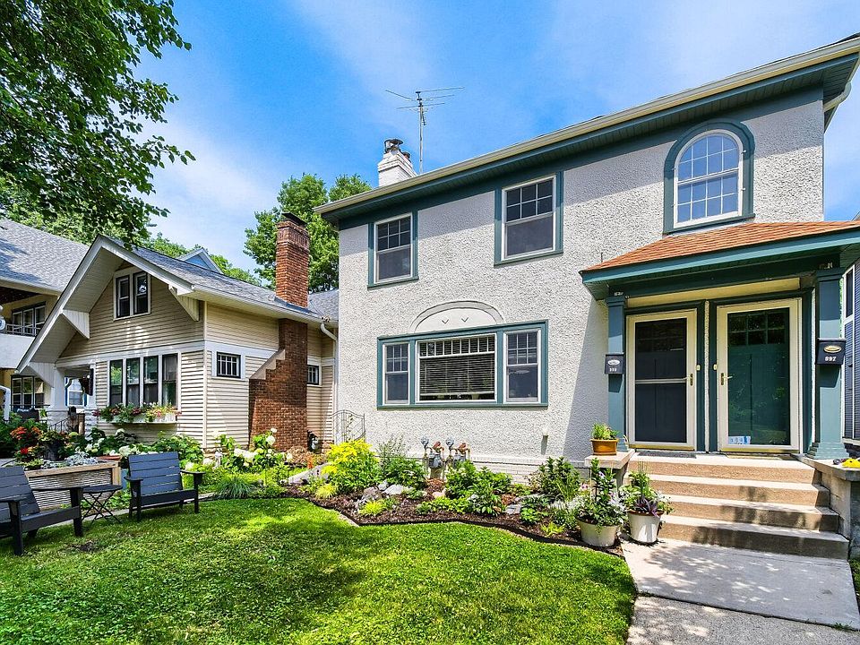 1st image of 997 Saint Clair Ave