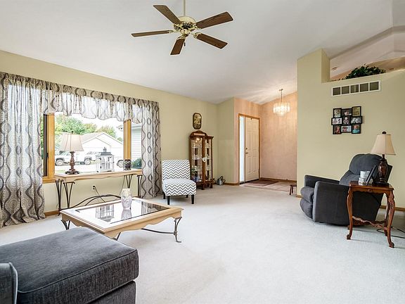 4th image of 11233 Yarby Ln