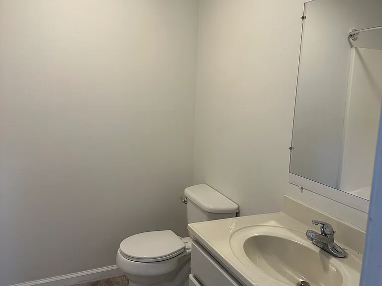 131 Lucy Ln — Photo 9