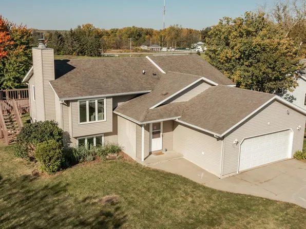 801 Berg Blvd SE, Stewartville, MN 55976