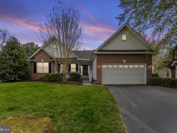 375 Horseshoe Ln, Warrenton, VA 20186