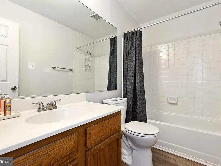 9525 Clocktower Ln — Photo 13