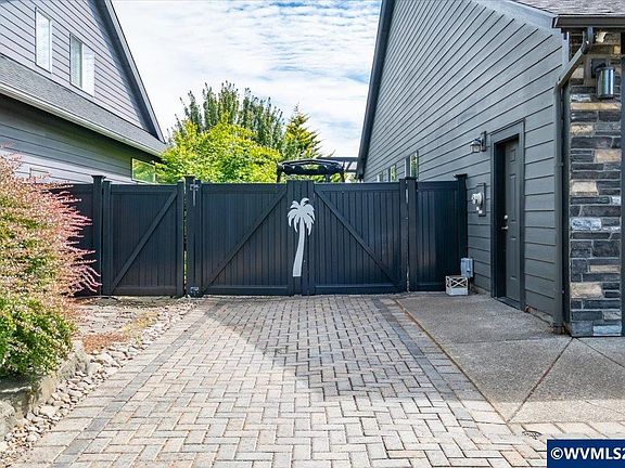 4th image of 2134 Arroyo Ridge Dr NW