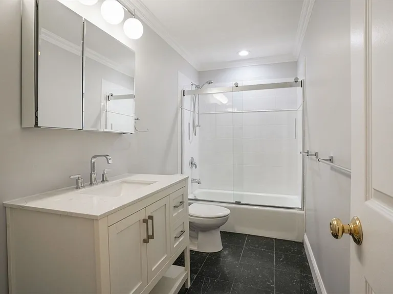 617 Massachusetts Ave #3 — Photo 16