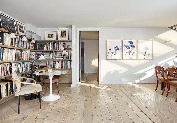 2nd image of 222 W 14th St #13DE