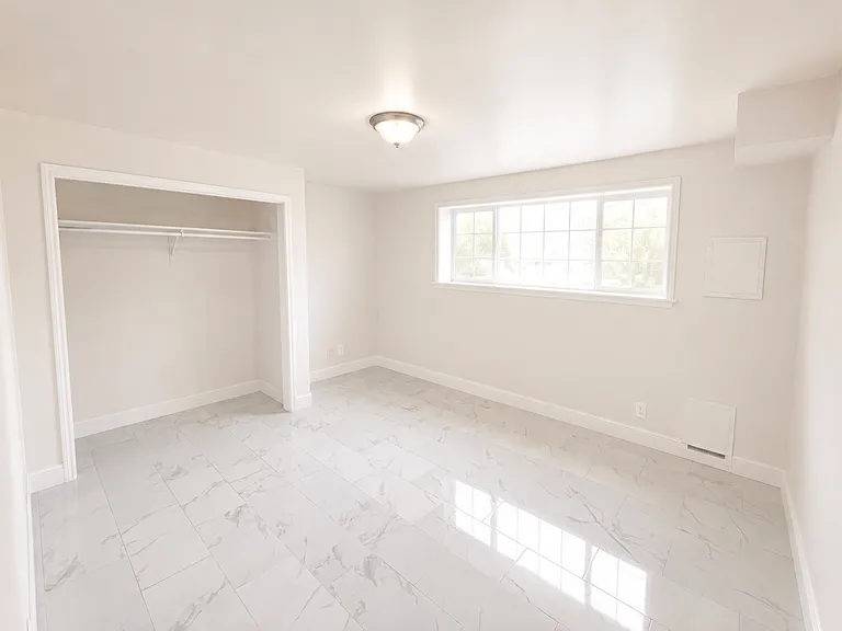 5242 S Hamlet Cir #B — Photo 1