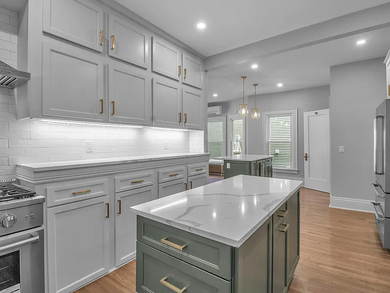 100 Richmond Ave #UPPER — Photo 25