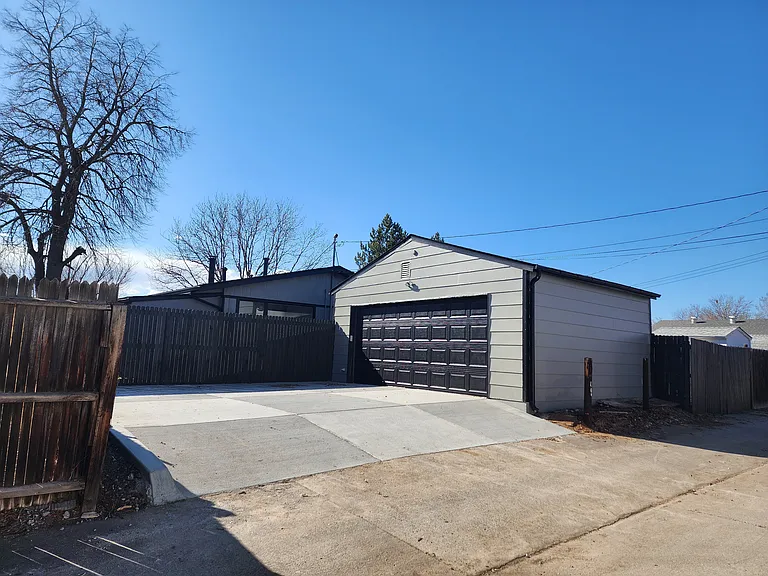 860 S Quivas St #B — Photo 11