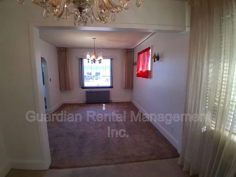 166 Court St S — Photo 6