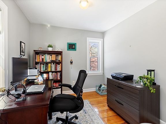 4th image of 51 Vine Rock St #2