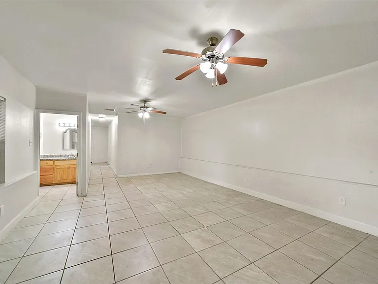 214 Schilling St — Photo 21