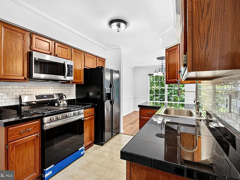 34B Chicopee Dr — Photo 11