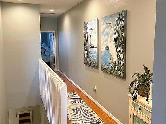 top of stairs looking toward bedrooms