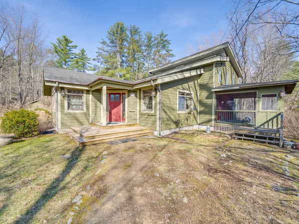 8 Mason Young Ln, Keene Valley, NY 12943