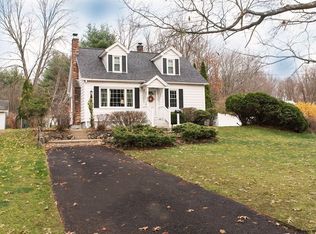 65 Pashley Rd, Glenville, NY 12302