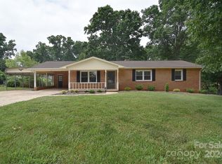 5208 Spring Ln, Shelby, NC 28152