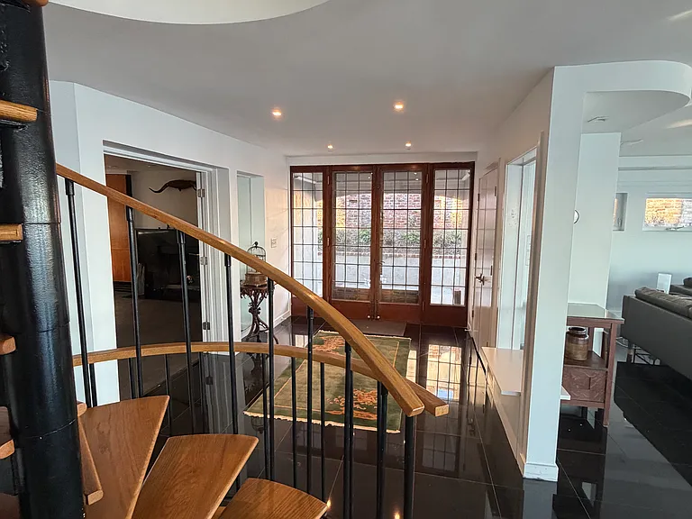Entrance hall, main level