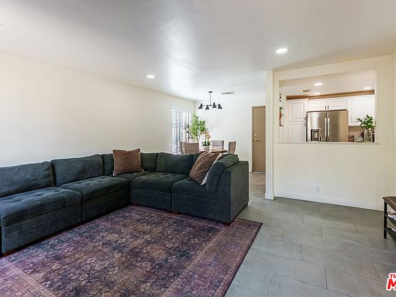 3rd image of 9376 Moonbeam Ave Unit 9