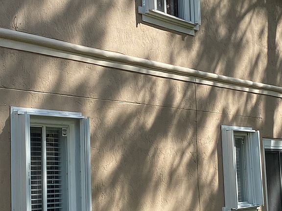 3rd image of 4615 Pinemore Ln