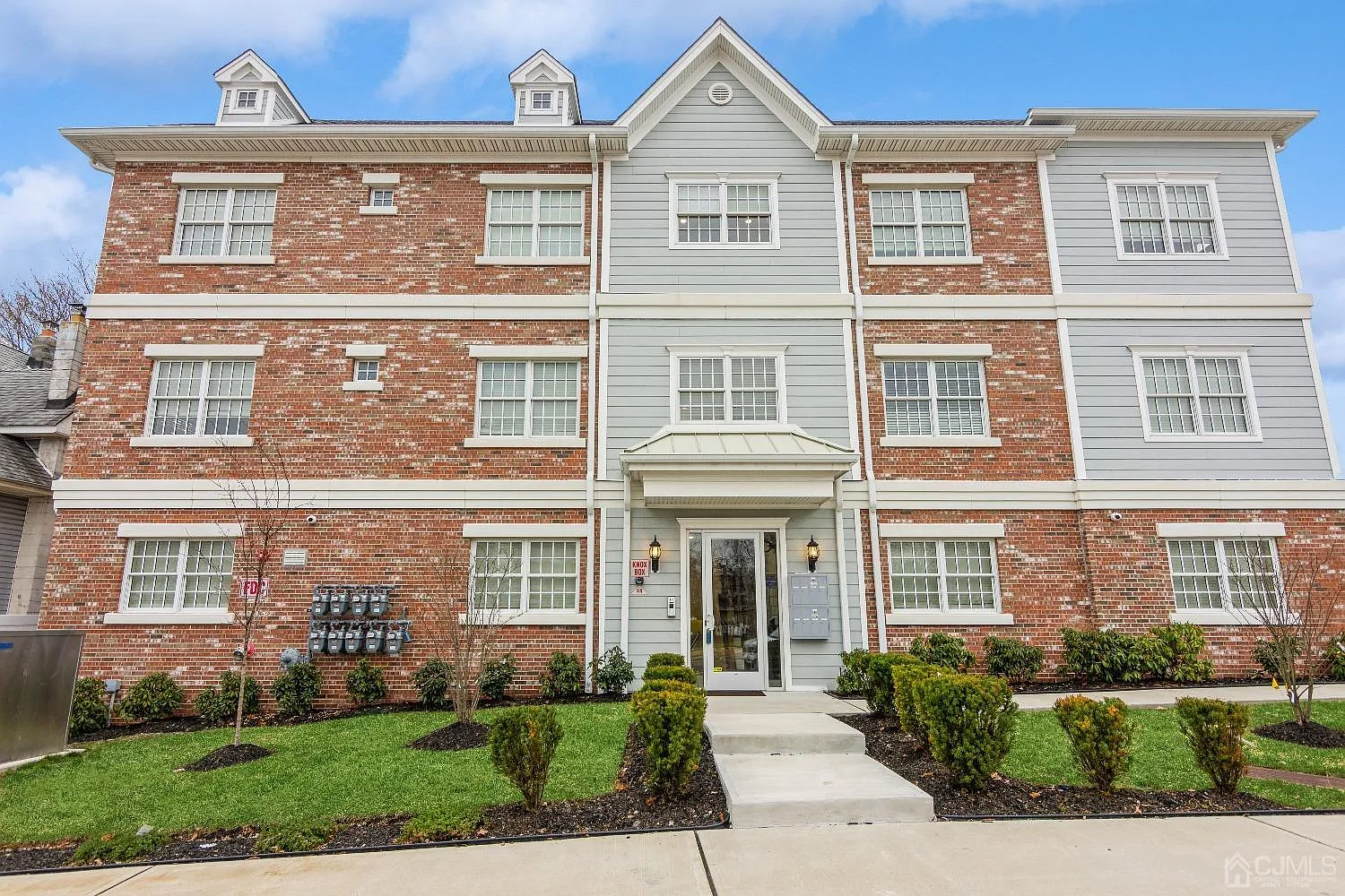 2 bed, 2.0 bath, $2,500 — Photo 2