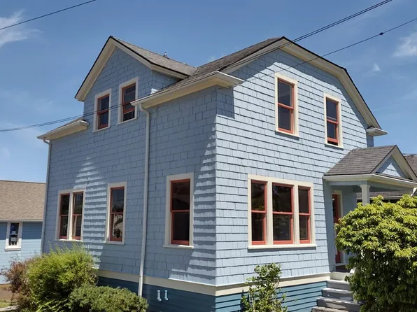 612 Harrison Ave, Astoria, OR 97103