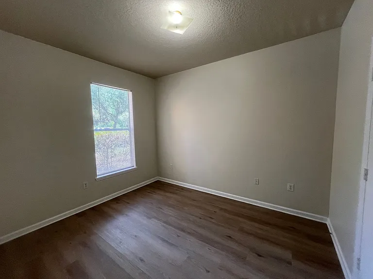 8819 Villa View Cir #107 — Photo 23
