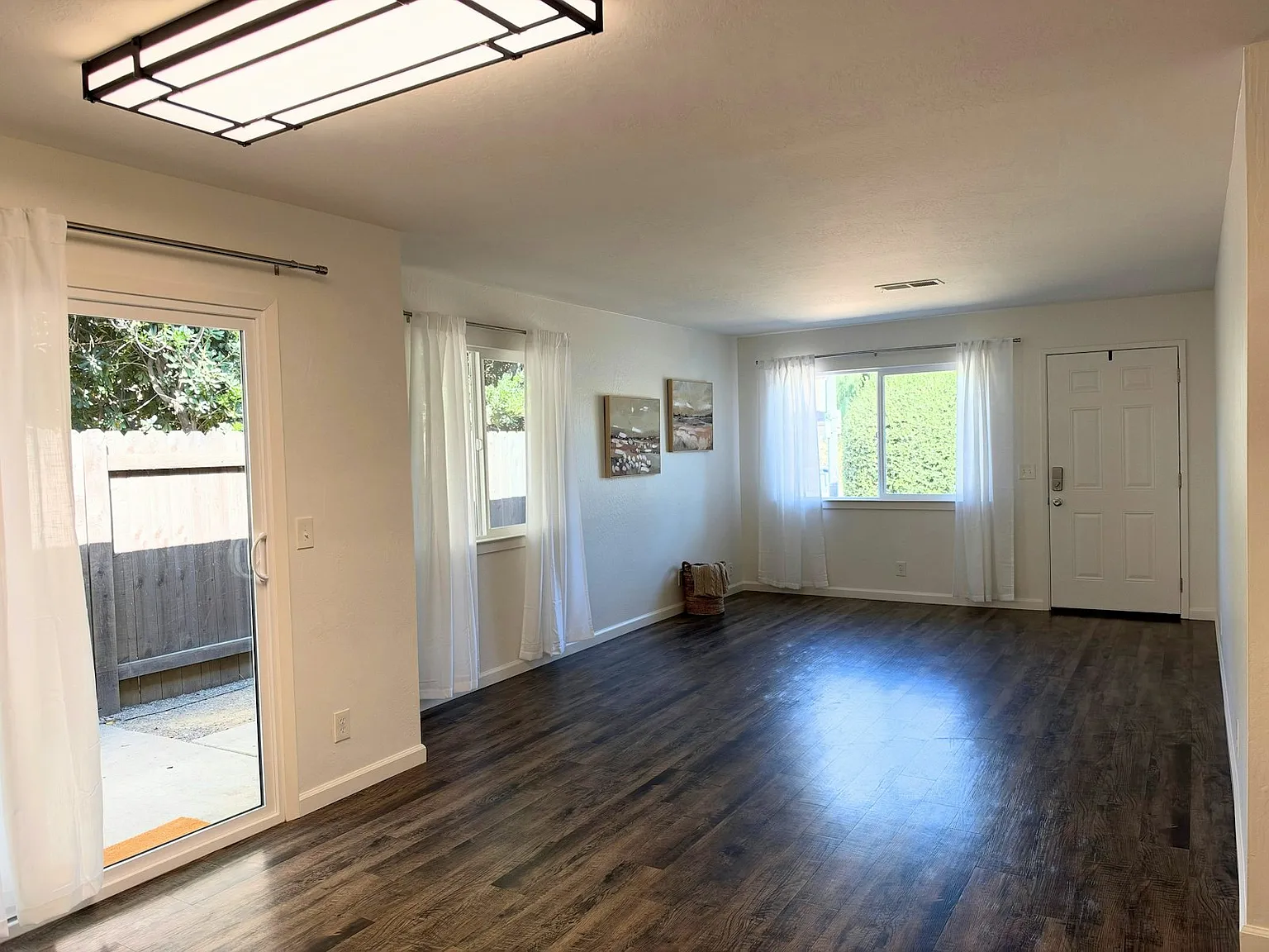 1709 Monarch Lane — Photo 4