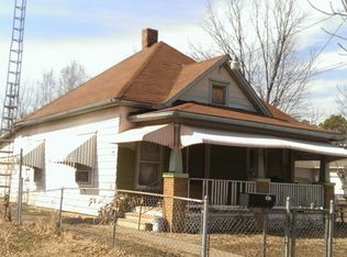 1013 SE Lawrence St, Topeka, KS 66607