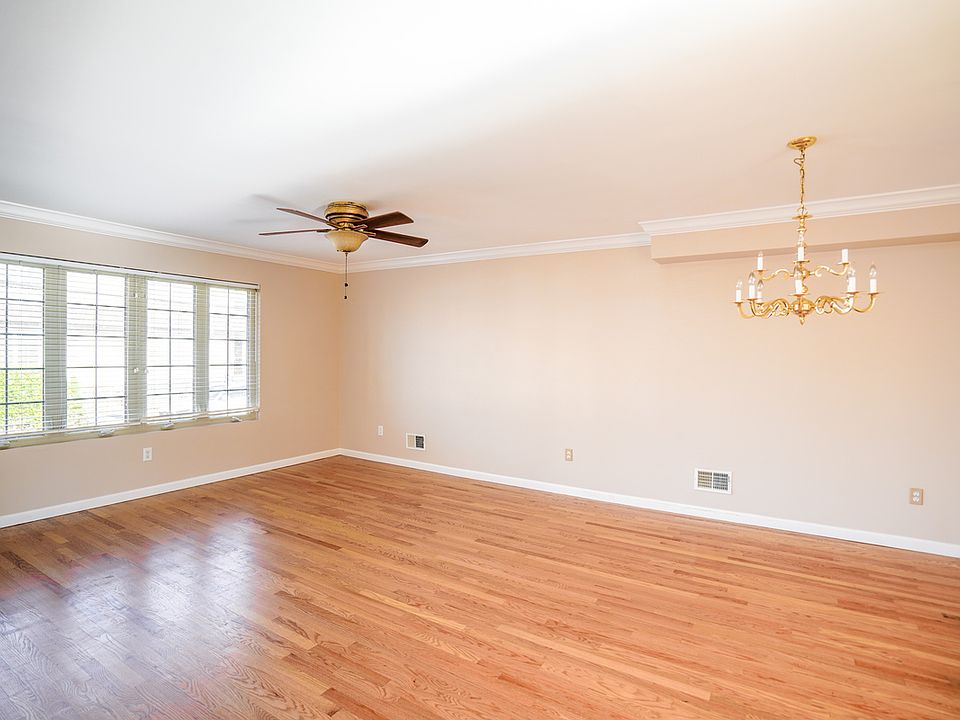 92 Crabtree Ave Staten Island, NY, 10309 Apartments for Rent Zillow