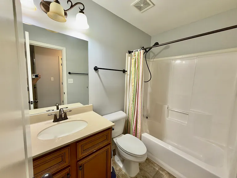 570 Winding Valley Cv — Photo 18