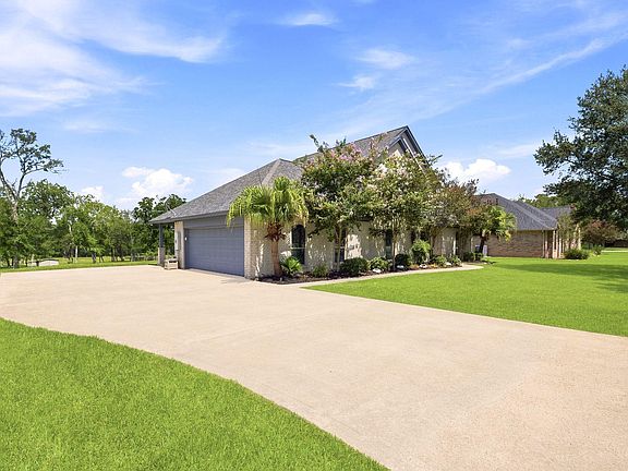 4th image of 1606 Bayou Breeze Dr