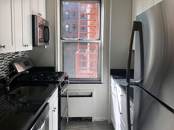 2nd image of 72-61 113th St #7V